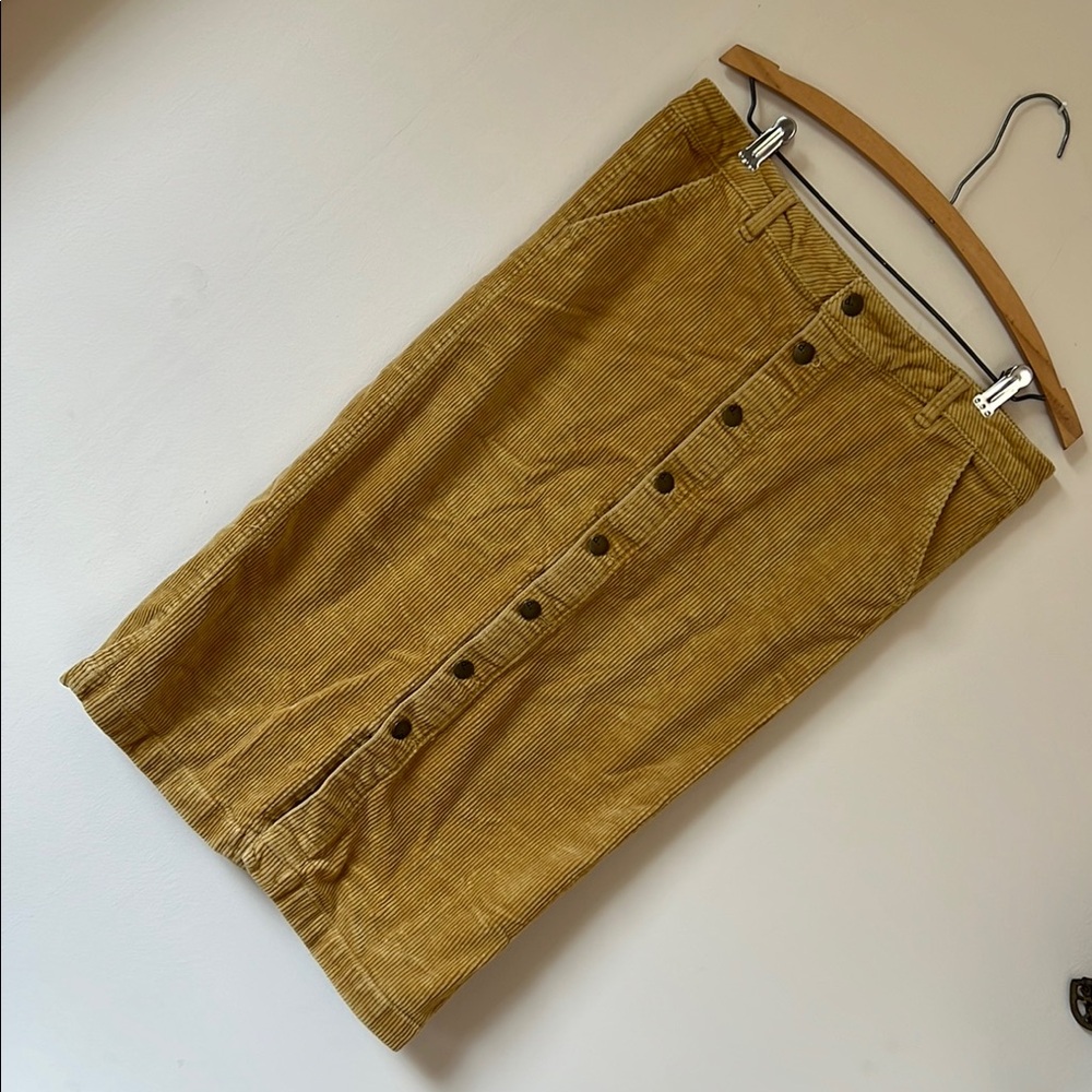 Corduroy Pencil skirt with buttons